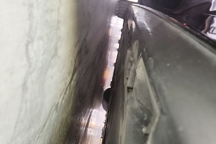 奔驰A级AMG 2019款 AMG A 35 L 4MATIC局部细节9002