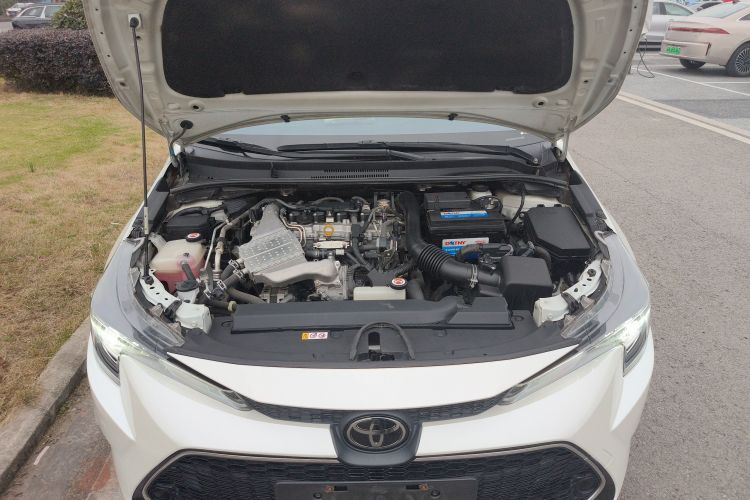 丰田 雷凌 2019款 185T CVT豪华版 国VI机舱底盘24