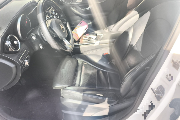 奔驰C级 2018款 C 200 L 运动版局部细节19