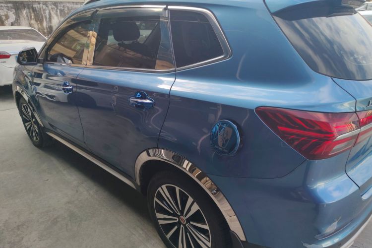 荣威RX5 2019款 20T 两驱自动Ali智联网铂金版车身外观4