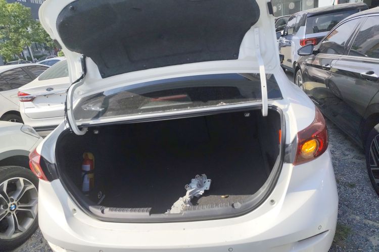 马自达3 昂克赛拉 2019款 云控版 三厢 1.5L 自动舒适型 国VI局部细节23