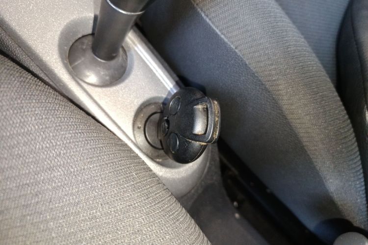 smart fortwo 2012款 1.0 MHD 硬顶舒适版中控内饰11