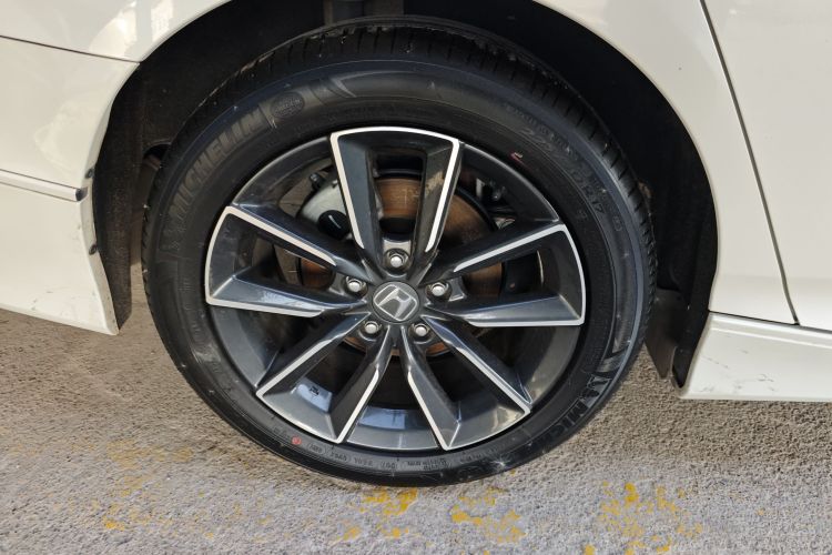 本田 英仕派 2022款 260TURBO 精致版车身外观6008