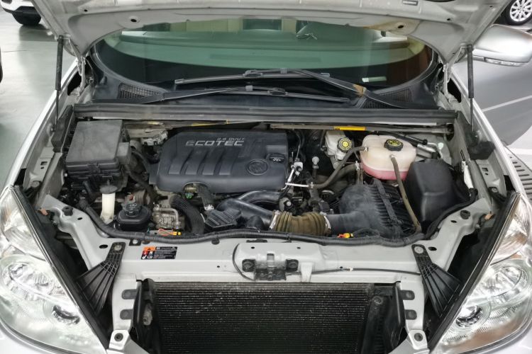 别克GL8 2014款 2.4L 经典版局部细节24