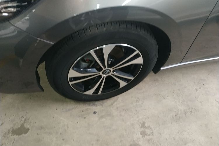 日产 轩逸 2023款 1.6L CVT智驾版车身外观35