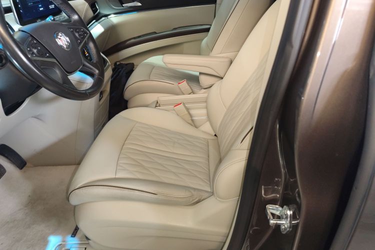 别克GL8 2022款 陆上公务舱 652T 豪华型局部细节19