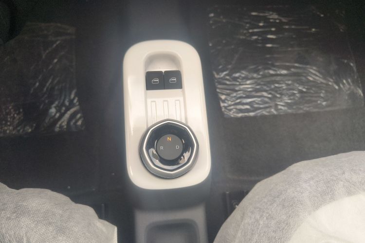 吉利银河 熊猫 2025款 210km 元气熊中控内饰18