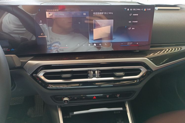 宝马3系 2024款 325Li M运动套装中控内饰16