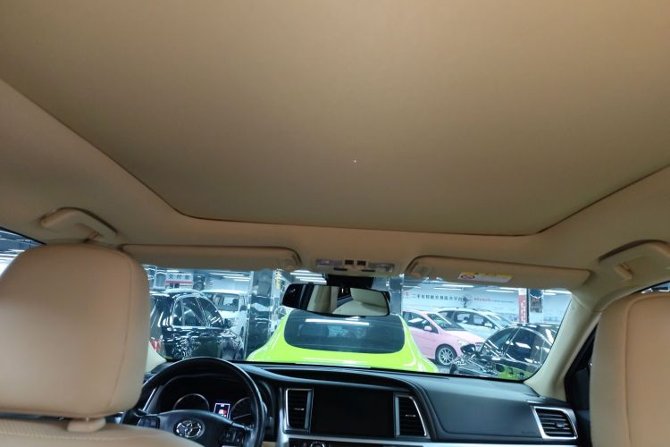 丰田 汉兰达 2018款 2.0T 四驱至尊版 7座 国V中控内饰22