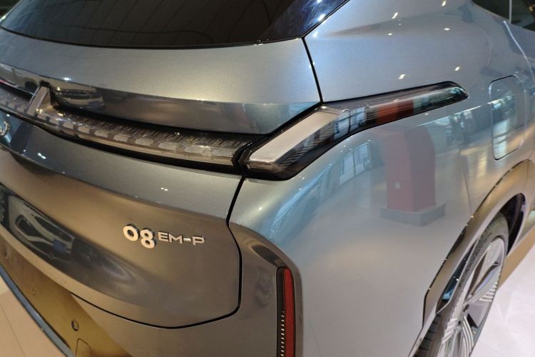 领克08 EM-P 2025款 220km 四驱性能Halo车身外观6006