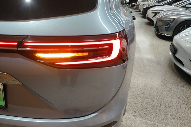 鸿蒙智行 问界M7 2024款 1.5T 智驾四驱Max版 5座车身外观9