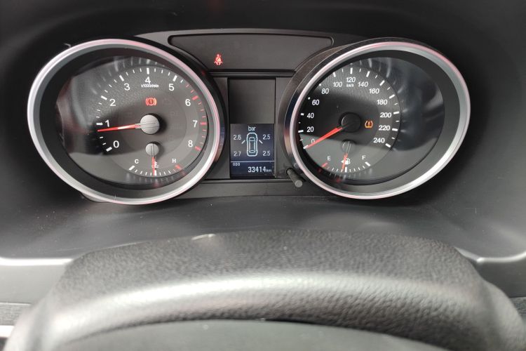 哈弗H6 2015款 改款 运动版 1.5T 手动两驱精英型中控内饰15