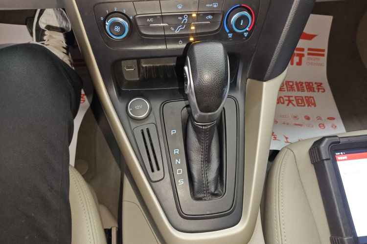 福特 福克斯 2017款 三厢 1.6L 自动舒适型智行版中控内饰18