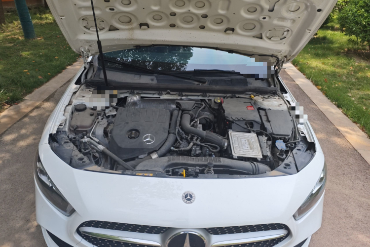 奔驰A级 2021款 A 200 L 运动轿车动感型机舱底盘24