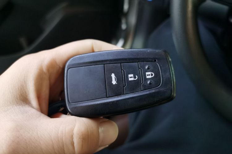 丰田 亚洲狮 2021款 2.0L 进取版中控内饰7001