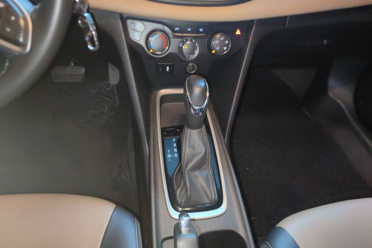 雪佛兰 科鲁泽 2022款 320 自动悦享天窗版局部细节18