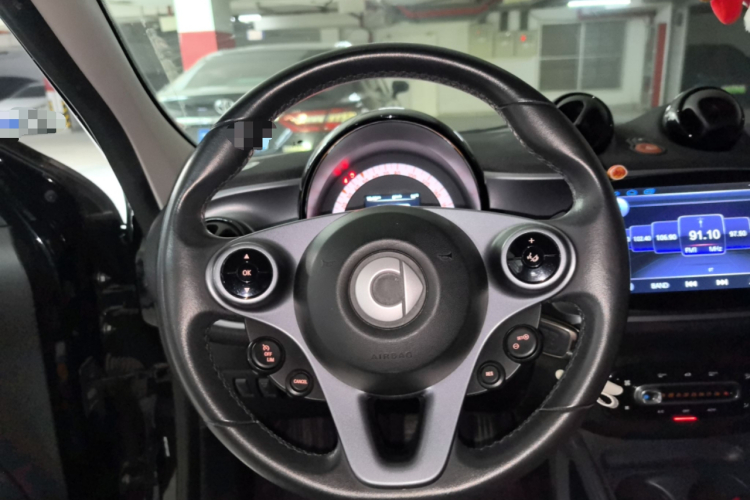 smart forfour 2018款 1.0L 52千瓦激情版中控内饰13