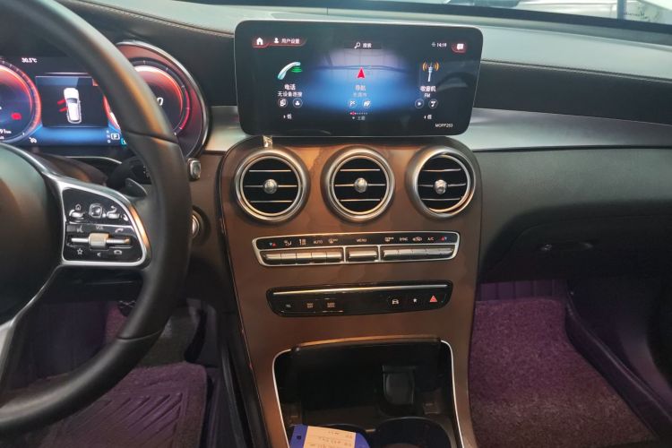 奔驰GLC 2020款 GLC 260 L 4MATIC 豪华型中控内饰16