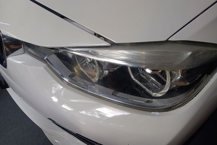 宝马3系 2016款 320Li 时尚型车身外观8