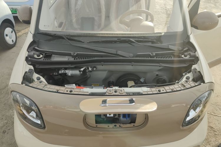 奔腾小马 2026款 222km 萌趣马 Plus机舱底盘24