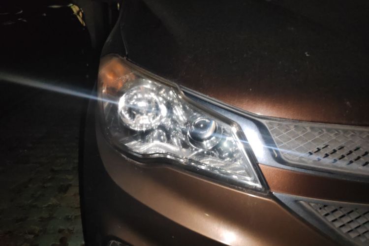 五菱汽车 五菱宏光 2015款 1.5L S1舒适国V车身外观6006