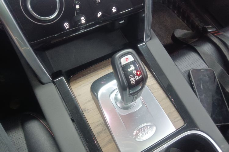 路虎 发现运动版 2020款 249PS R-Dynamic 性能版中控内饰18