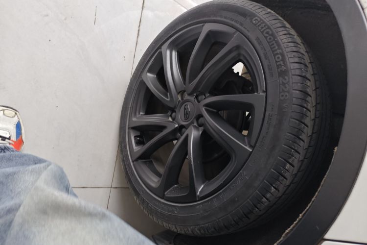 吉利汽车 帝豪GS 2016款 优雅版 1.3T 自动臻尚型车身外观6008