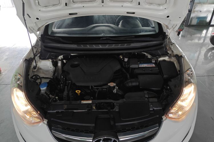 现代 朗动 2015款 1.6L 自动领先型局部细节24