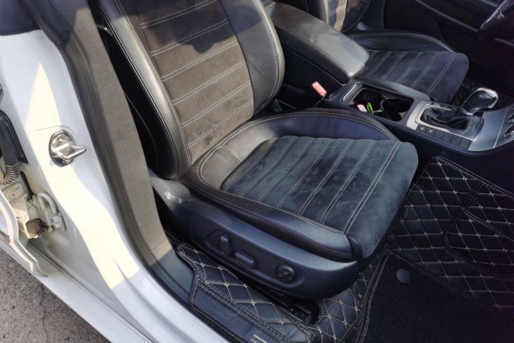 一汽-大众CC 2016款 2.0TSI 豪华型局部细节41