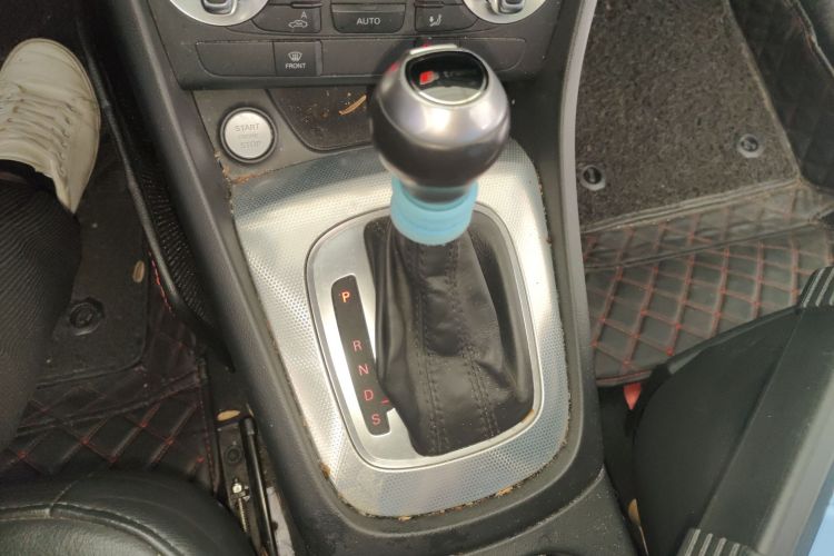 奥迪Q3 2015款 30 TFSI 舒适型中控内饰18