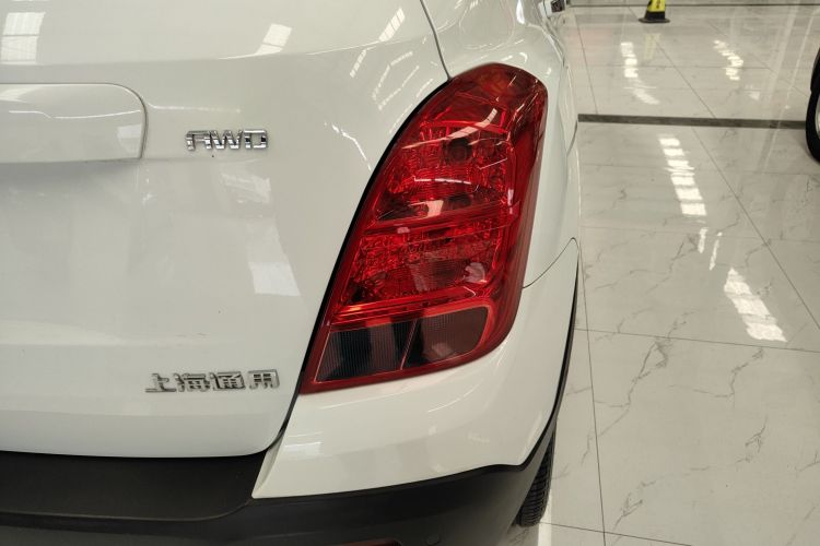 雪佛兰 创酷 2014款 1.4T 自动四驱旗舰型车身外观9