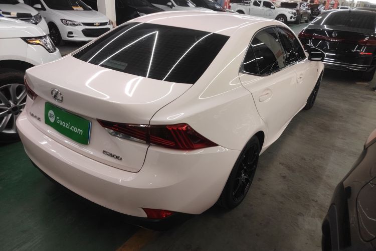 雷克萨斯IS 2017款 300 F SPORT版车身外观6004