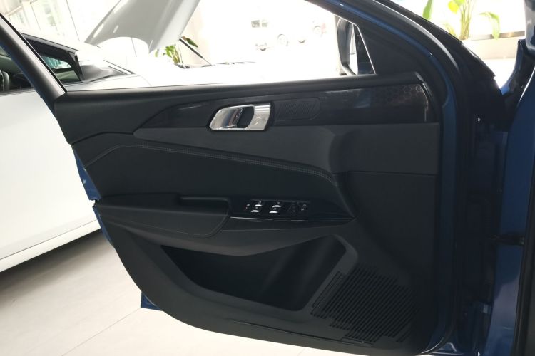 领克03 2021款 2.0TD 自动劲Plus中控内饰47