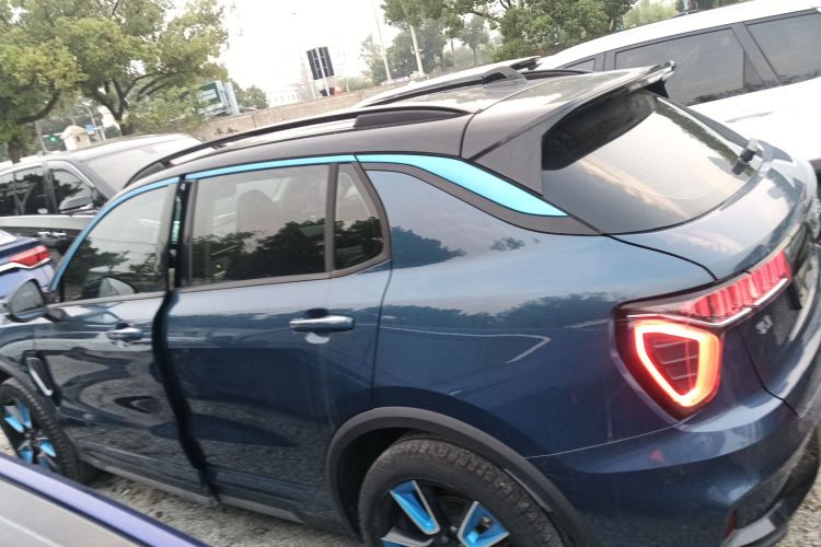 领克01 2021款 2.0TD 两驱耀Pro车身外观4