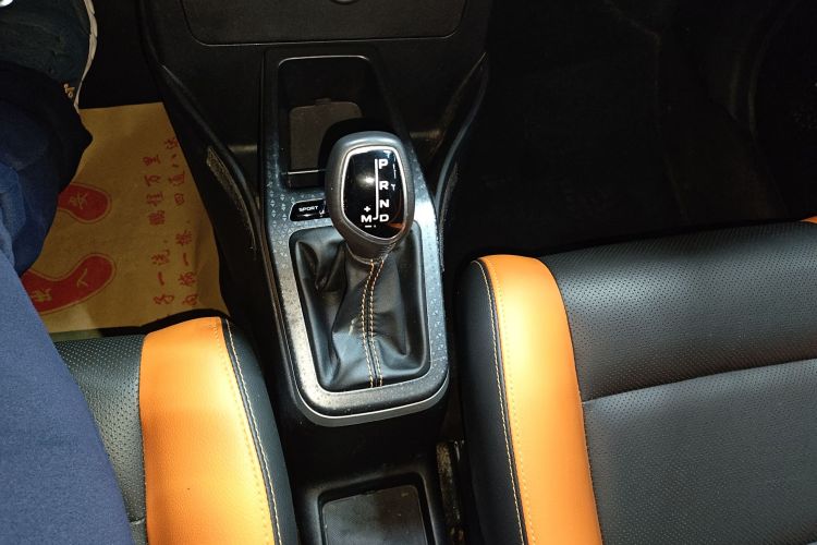 吉利汽车 远景X1 2017款 1.3L 自动玩家版中控内饰18