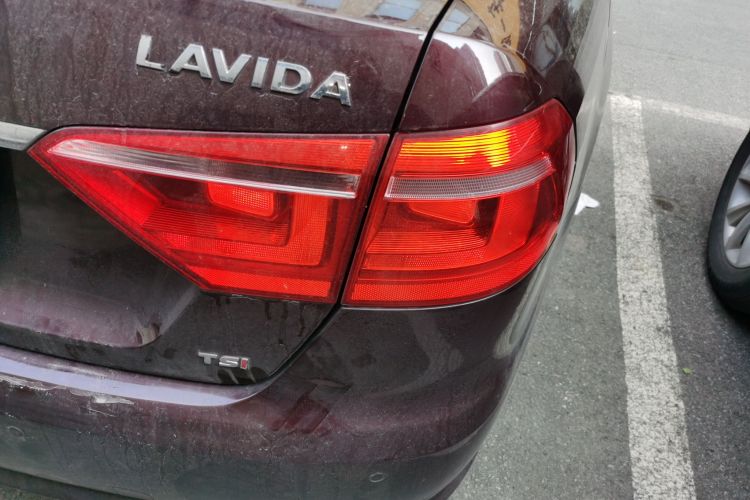 大众 朗逸 2013款 1.4TSI DSG舒适版车身外观9