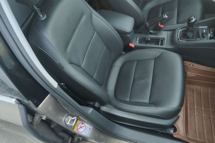 大众 速腾 2015款 1.6L 手动舒适型局部细节41