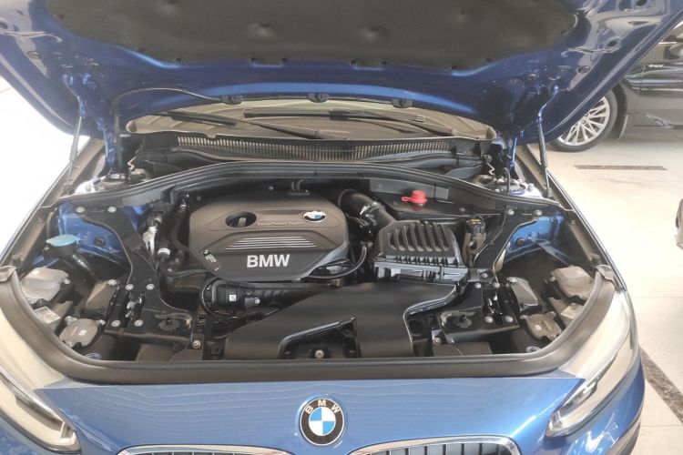 宝马1系 2019款 118i 时尚型机舱底盘24