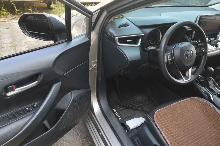 丰田 卡罗拉 2019款 1.2T S-CVT GL-i精英版中控内饰20