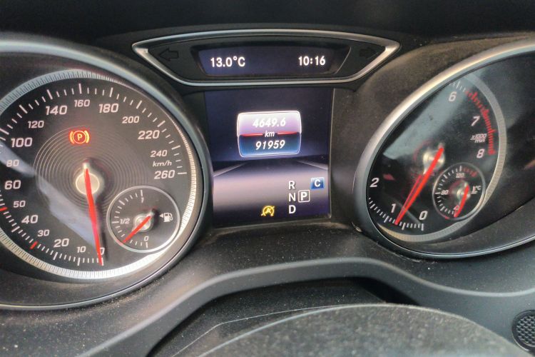 奔驰CLA 2016款 改款 CLA 200 动感型中控内饰15