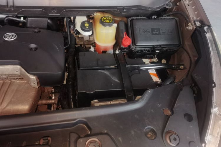 别克GL8 2017款 25S 尊贵型 国V机舱底盘26