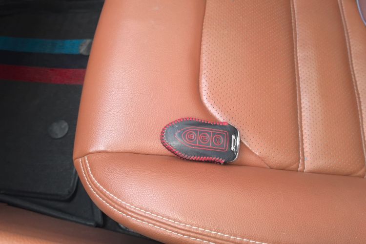 众泰SR9 2017款 2.0T 自动极致之心版中控内饰7001