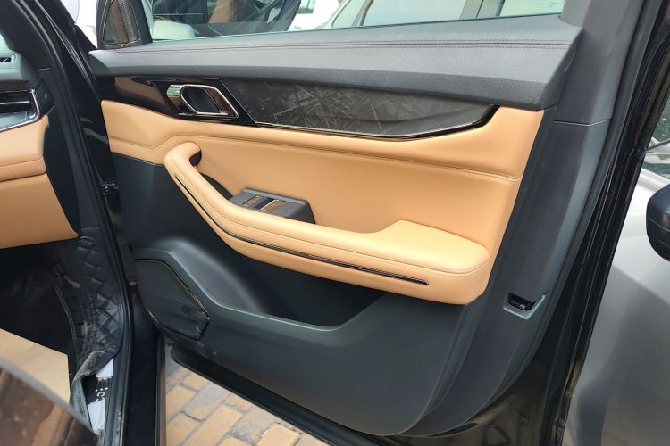 领克09 EM-P 2021款 2.0T PHEV Halo 七座中控内饰42