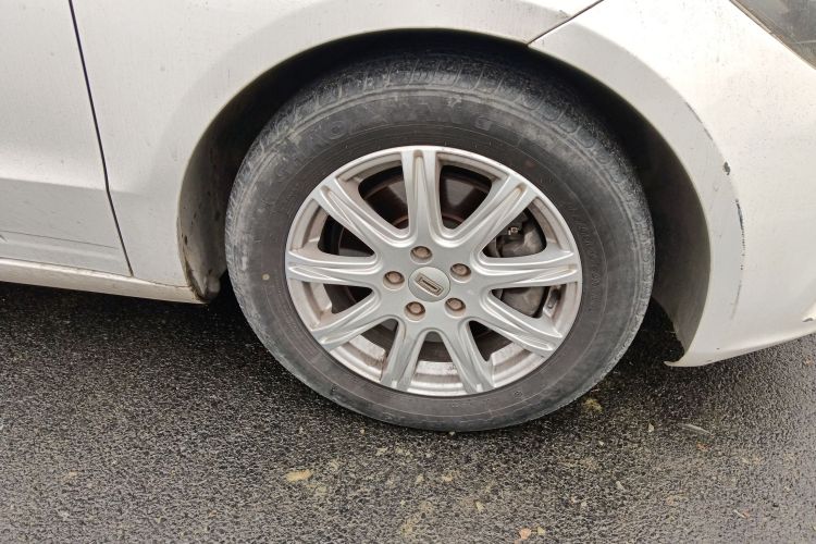 观致3 2018款 三厢 1.6L 自动领先型车身外观10