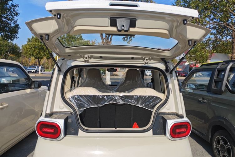 五菱汽车 宏光MINIEV 2024款 第三代 215km 青春版局部细节23