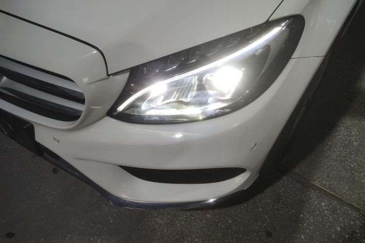 奔驰C级 2015款 改款 C 180 L 运动型局部细节36