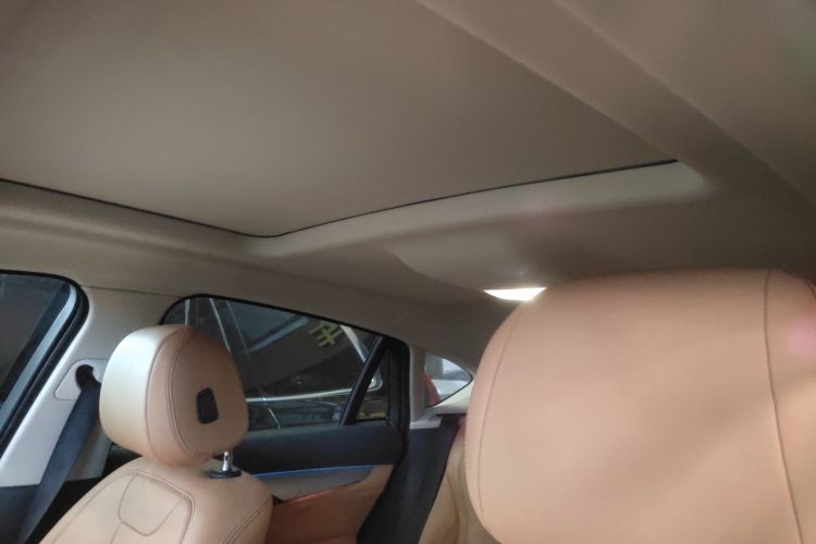 宝马X6 2017款 xDrive35i 领先型中控内饰22