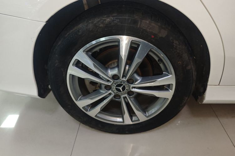 奔驰C级 2019款 C 180 L 时尚型运动版车身外观6008