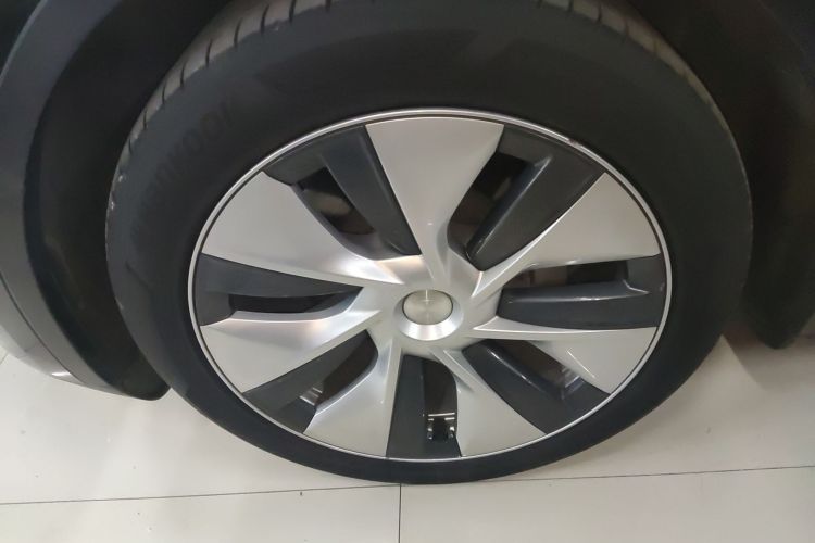 特斯拉 Model Y 2022款 改款 后轮驱动版车身外观6007