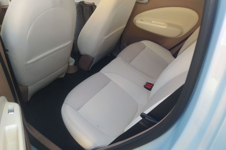 五菱汽车 宏光MINIEV 2025款 四门版 臻享+款中控内饰21